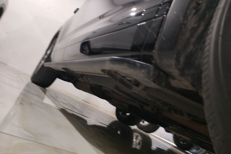 丰田 汉兰达 2021款 2.0T 四驱豪华版 7座局部细节9001