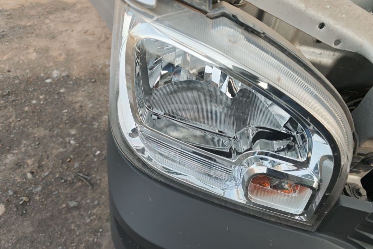 五菱汽车 五菱之光 2023款 1.5L 实用型 5/7座车身外观8