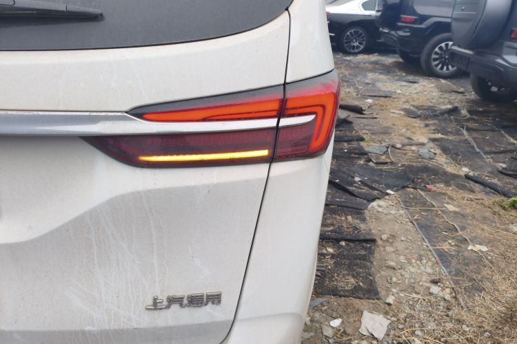 别克GL8 2023款 陆上公务舱 652T 豪华型车身外观6006