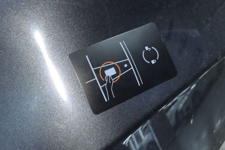 特斯拉 Model Y 2024款 后轮驱动版中控内饰7001