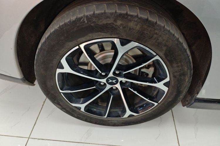 小鹏P7 2020款 586N车身外观6008