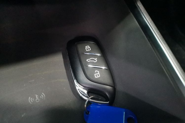 荣威D6 2025款 450km 优享版中控内饰11