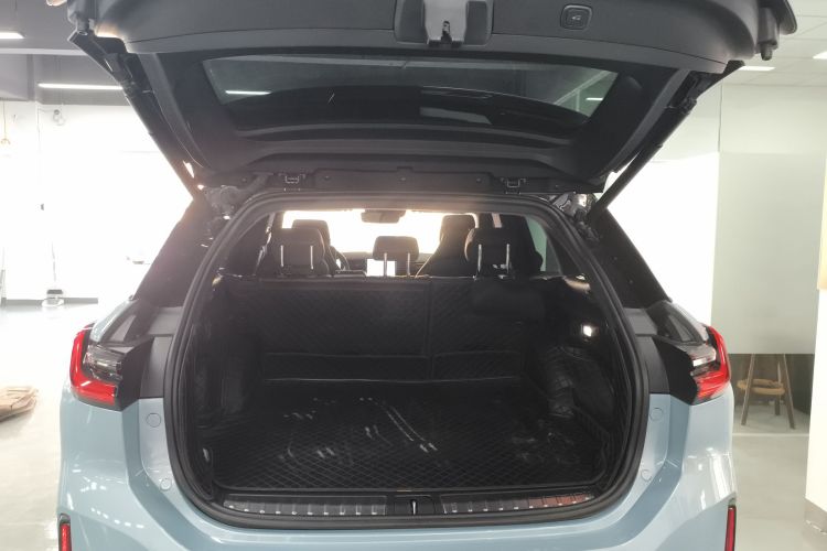 蔚来ES6 2022款 75kWh 签名版机舱底盘23