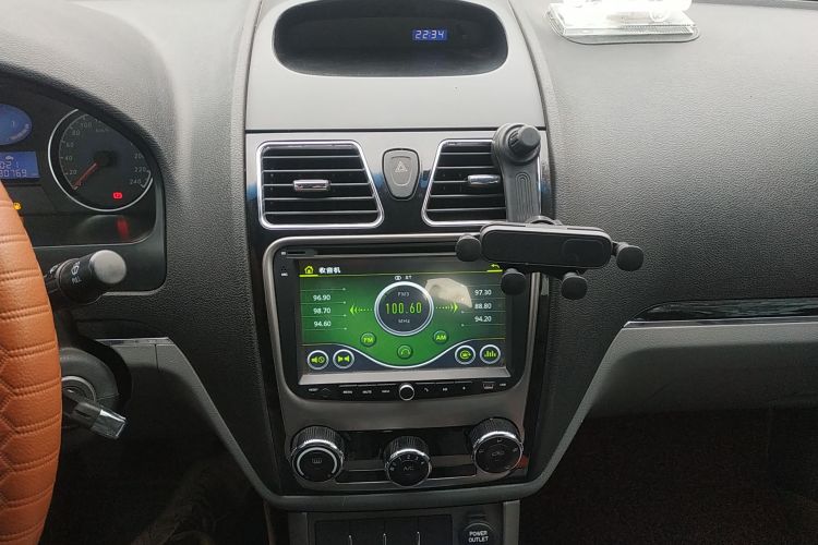 吉利汽车 经典帝豪 2013款 三厢 1.5L 手动进取型中控内饰16