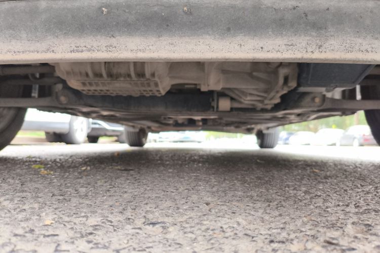 福特 嘉年华 2013款 三厢 1.5L 手动风尚型局部细节9008