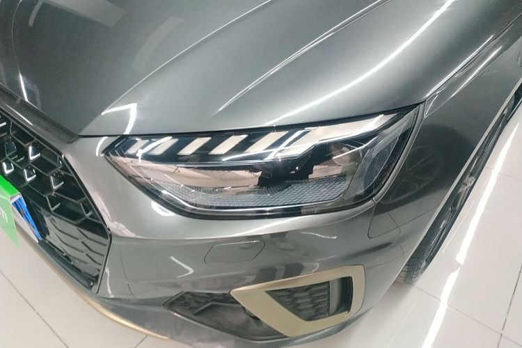 奥迪A4L 2024款 40 TFSI quattro RS套件燃速型局部细节36