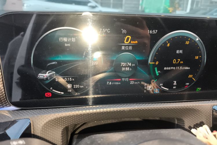 奔驰A级 2020款 A 200 L 运动轿车中控内饰15