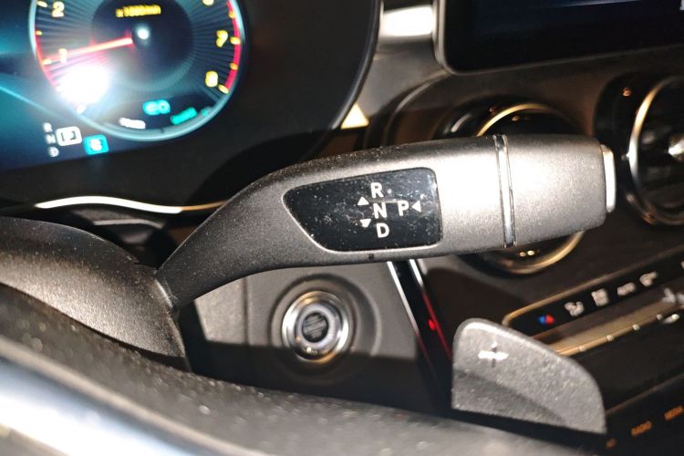 奔驰C级 2019款 改款 C 260 L 运动版局部细节18