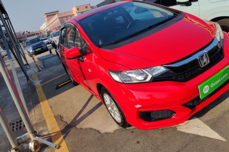 本田 飞度 2018款 1.5L CVT舒适天窗版车身外观3