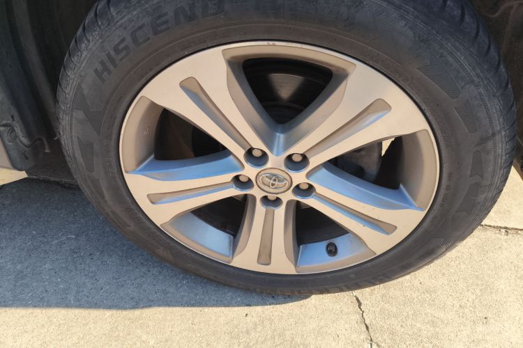 丰田 汉兰达 2012款 2.7L 两驱7座豪华版车身外观10