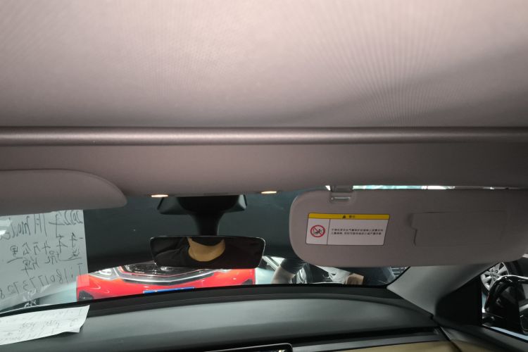 特斯拉 Model Y 2022款 后轮驱动版中控内饰22