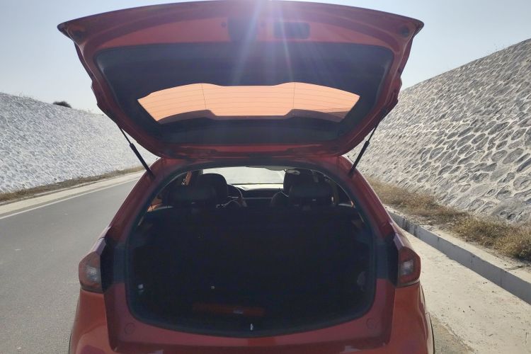 吉利汽车 远景X3 2020款 1.5L CVT尊贵型机舱底盘23