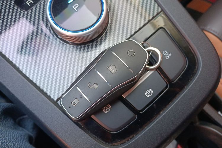 比亚迪e2 2020款 升级版 高续航版 豪华型中控内饰7001