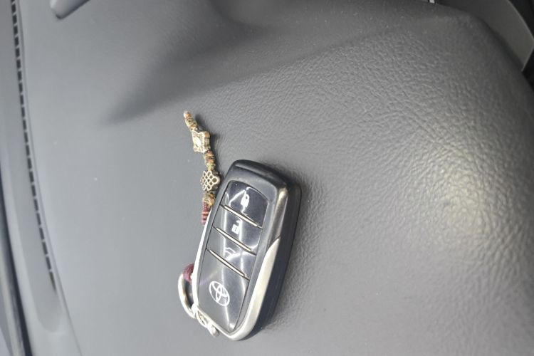 丰田 普拉多 2015款 2.7L 自动标准版中控内饰11