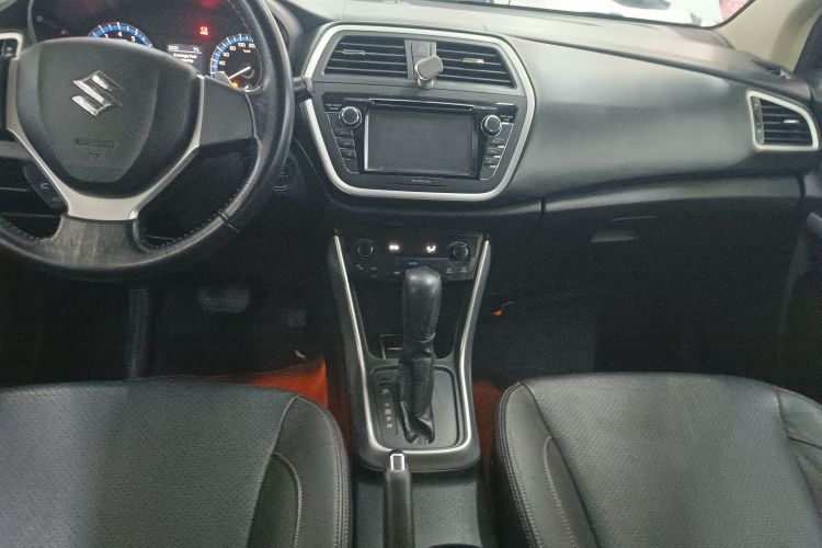 铃木 锋驭 2014款 1.6L CVT两驱精英型中控内饰18