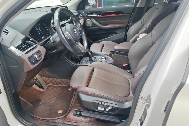 宝马X1 2021款 sDrive25Li 领先型中控内饰19