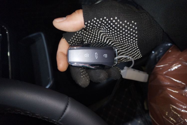 江淮钇为 钇为3 2024款 挚爱版 405km Lite中控内饰11