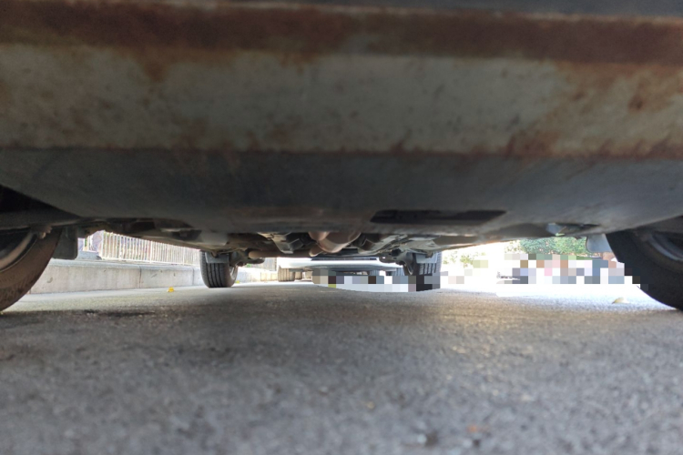 丰田 威驰 2014款 1.5L 手动智臻版局部细节9008