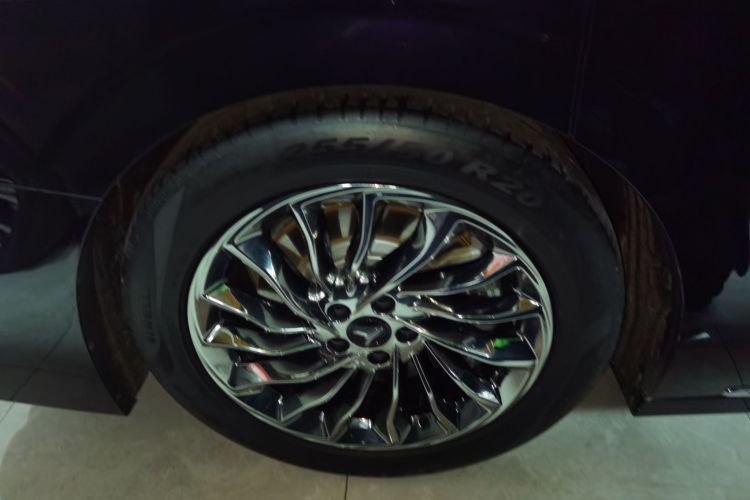 岚图汽车 岚图梦想家 2024款 PHEV 超长续航旗舰版车身外观6008