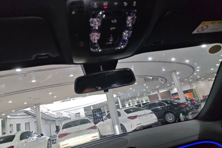 奔驰GLB 2023款 GLB 220 时尚型中控内饰22