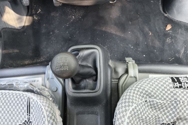 五菱汽车 五菱之光 2023款 1.5L 实用型 5/7座中控内饰18