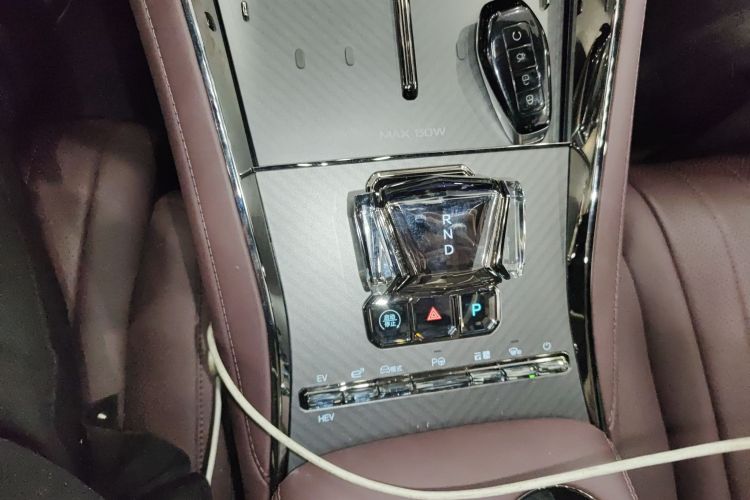 腾势Z9GT 2024款 1100四驱Ultra版中控内饰18