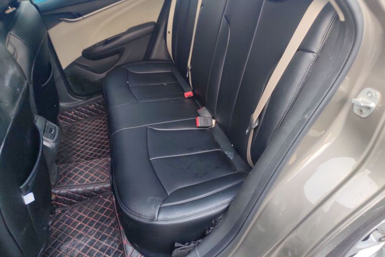 别克 英朗 2019款 15T 双离合进取型 国VI中控内饰21