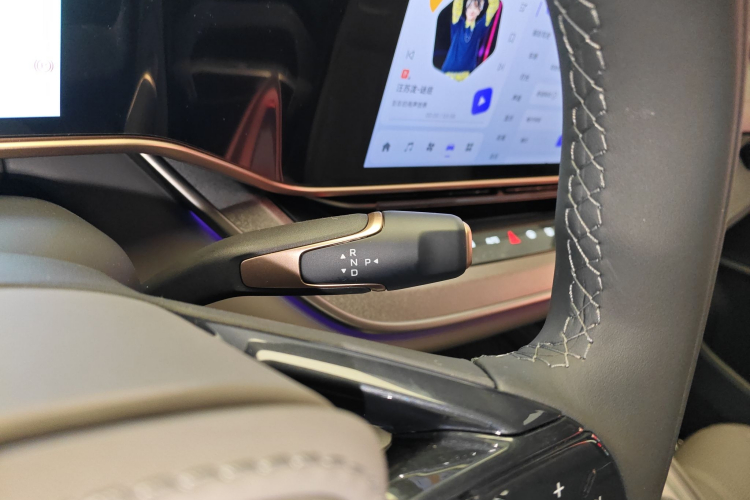 红旗天工08 2025款 605先锋版局部细节18