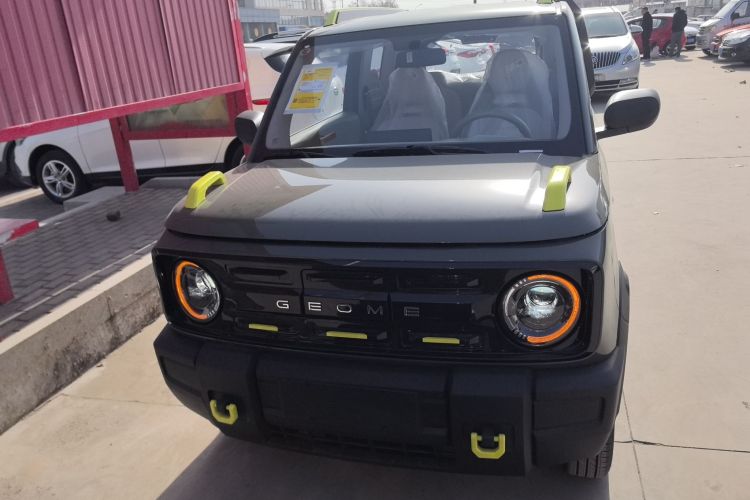 吉利银河 2025款 210km 熊猫骑士车身外观2