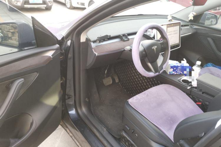 特斯拉 Model Y 2024款 后轮驱动版中控内饰20