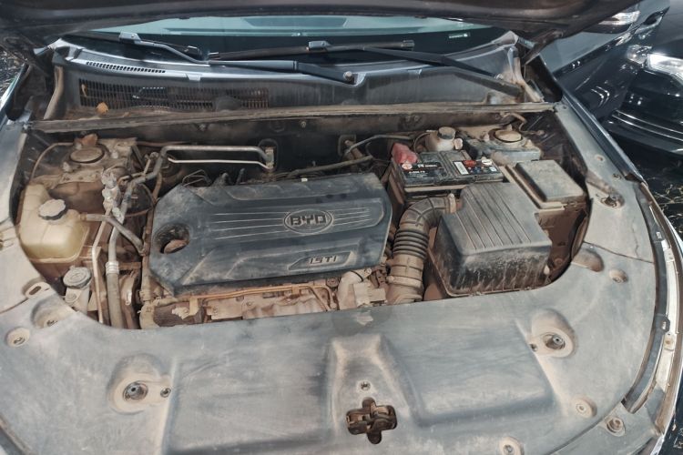 比亚迪 宋 2021款 经典版 1.5T 手动豪华型局部细节24