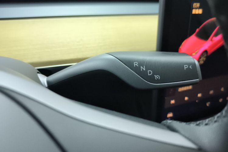 特斯拉 Model Y 2021款 长续航全轮驱动版局部细节18