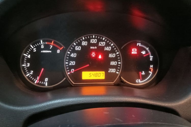 铃木 雨燕 2013款 1.3L 手动超值版中控内饰14