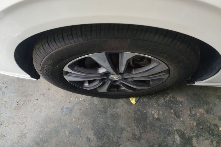 长安 逸动 2023款 畅享版 PLUS 蓝鲸NE 1.4T GDI DCT尊贵版车身外观6007