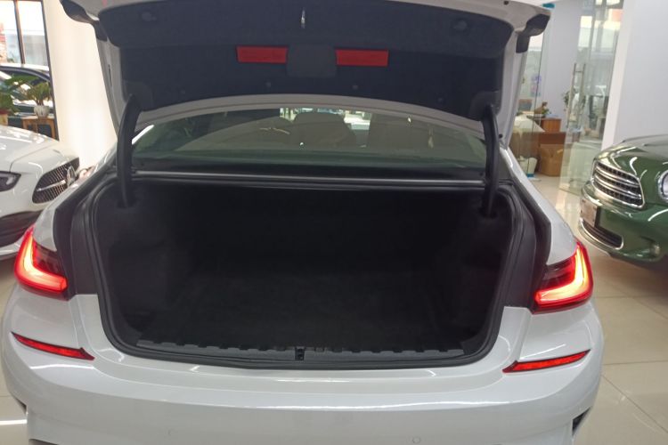 宝马3系 2022款 改款 320Li M运动套装局部细节23