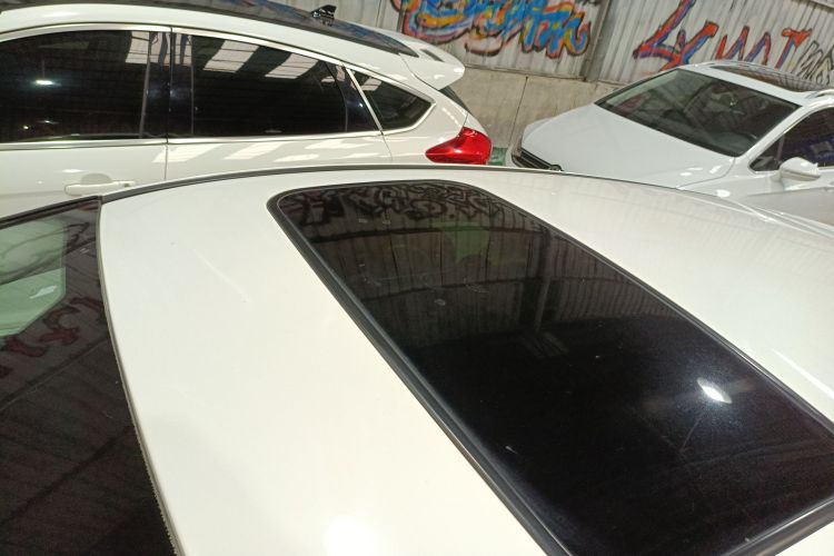 福特 福克斯 2018款 两厢经典 EcoBoost 180 自动精英型局部细节57