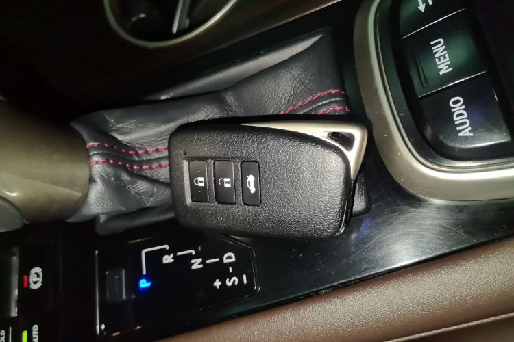 雷克萨斯RX 2016款 450h 四驱豪华版中控内饰7001