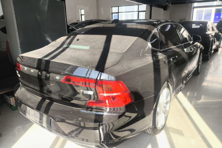 沃尔沃S90 2019款 T5 智雅版车身外观7