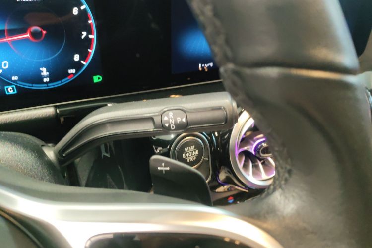 奔驰GLA 2023款 GLA 220中控内饰18