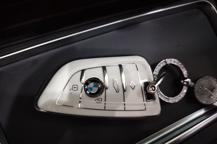 宝马3系 2016款 320Li 豪华设计套装中控内饰11