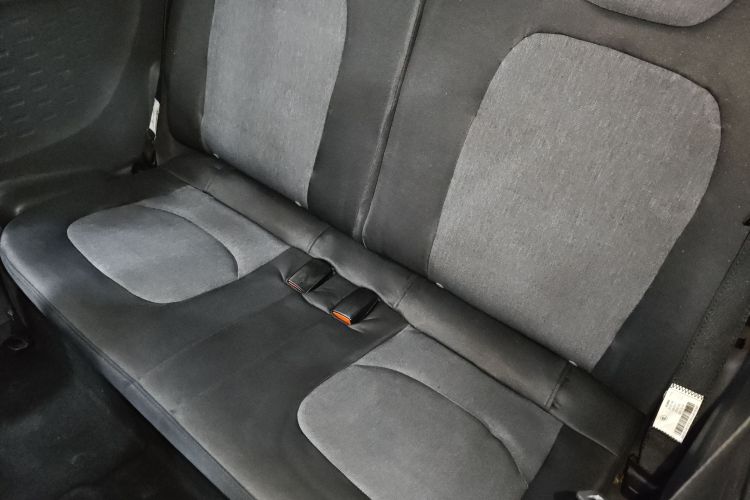 五菱汽车 宏光MINIEV 2021款 马卡龙时尚款 三元锂中控内饰7004