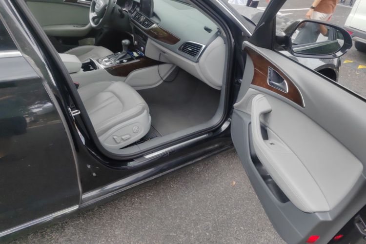 奥迪A6L 2012款 35 FSI 舒适型局部细节9005