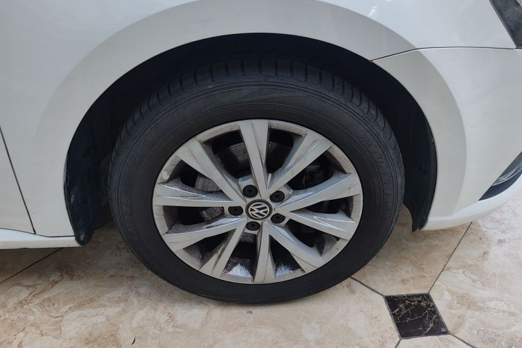 大众 朗逸 2017款 230TSI DSG舒适版车身外观10