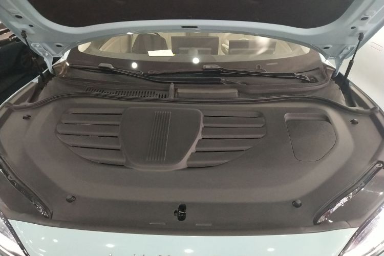 鸿蒙智行 智界R7 2025款 增程 251km Max机舱底盘24