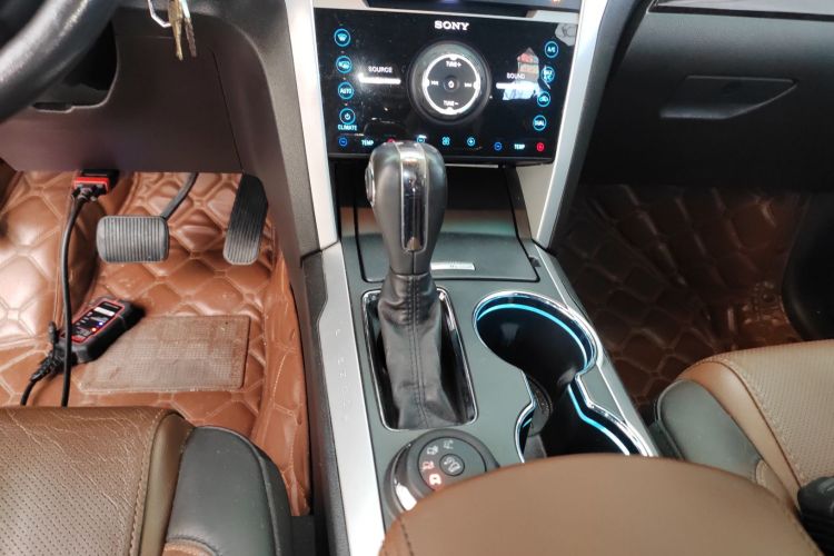 福特 探险者(进口) 2013款 3.5L 尊享型中控内饰18