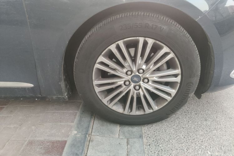 福特 金牛座 2017款 EcoBoost 245 时尚型车身外观10