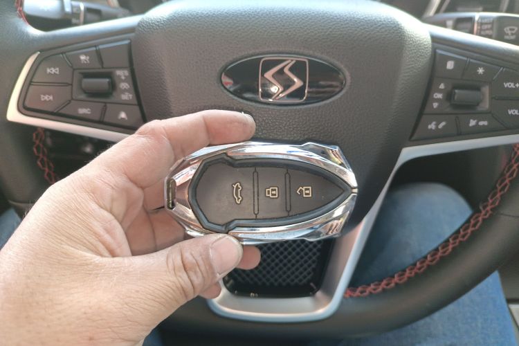 思皓A5 2021款 1.5T CVT尊贵智联型中控内饰11