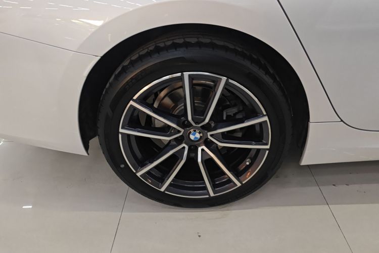 宝马3系 2023款 325Li M运动套装车身外观6008