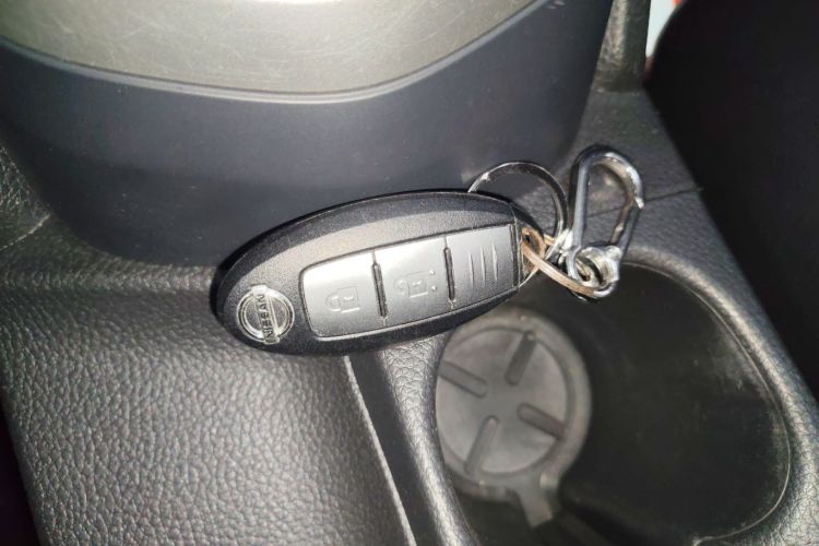 日产 逍客 2017款 2.0L CVT豪华版 国V中控内饰7001