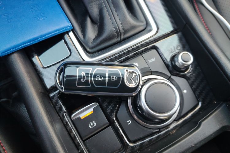 马自达3 昂克赛拉 2017款 三厢 1.5L 自动豪华型 国V中控内饰11